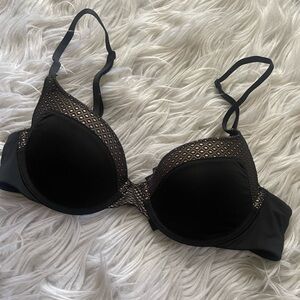 victoria secret bra 32B t shirt lightly lined scoop demi
